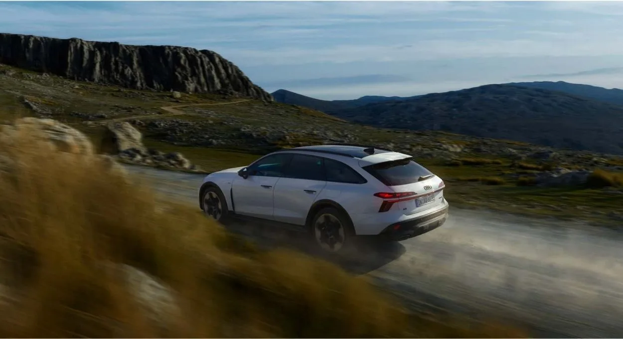 audi a6 allroad e hybrid 2026 3 Audi A6 Allroad vira híbrida plug-in com 95 km de autonomia elétrica — e o preço surpreende