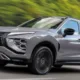 mitsubishieclipsecrossblack1 Eclipse Cross Black 2027 tem visual esportivo, detalhes em dourado e tração integral
