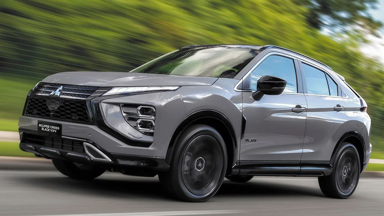 mitsubishieclipsecrossblack1 Eclipse Cross Black 2027 tem visual esportivo, detalhes em dourado e tração integral