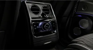 Bentley coloca um estéreo de R$ 170 mil no Flying Spur e o “rádio” vira o item mais comentado do sedã