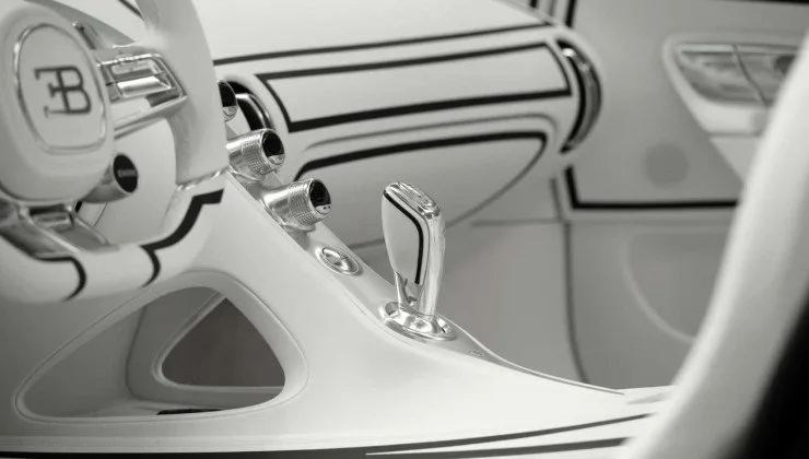 1 bugatti w16 mistral blanc eternel 67071175 A Bugatti lançou o Mistral "Blanc Éternel", um one-off exclusivo com detalhes em porcelana e o último motor W16 da marca.