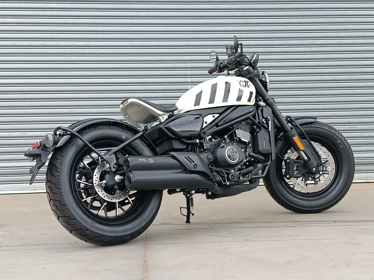 CFMoto Bobber 450 2 CFMoto lança bobber de R$ 33.990 e mexe com quem sonha em ter uma custom exclusiva