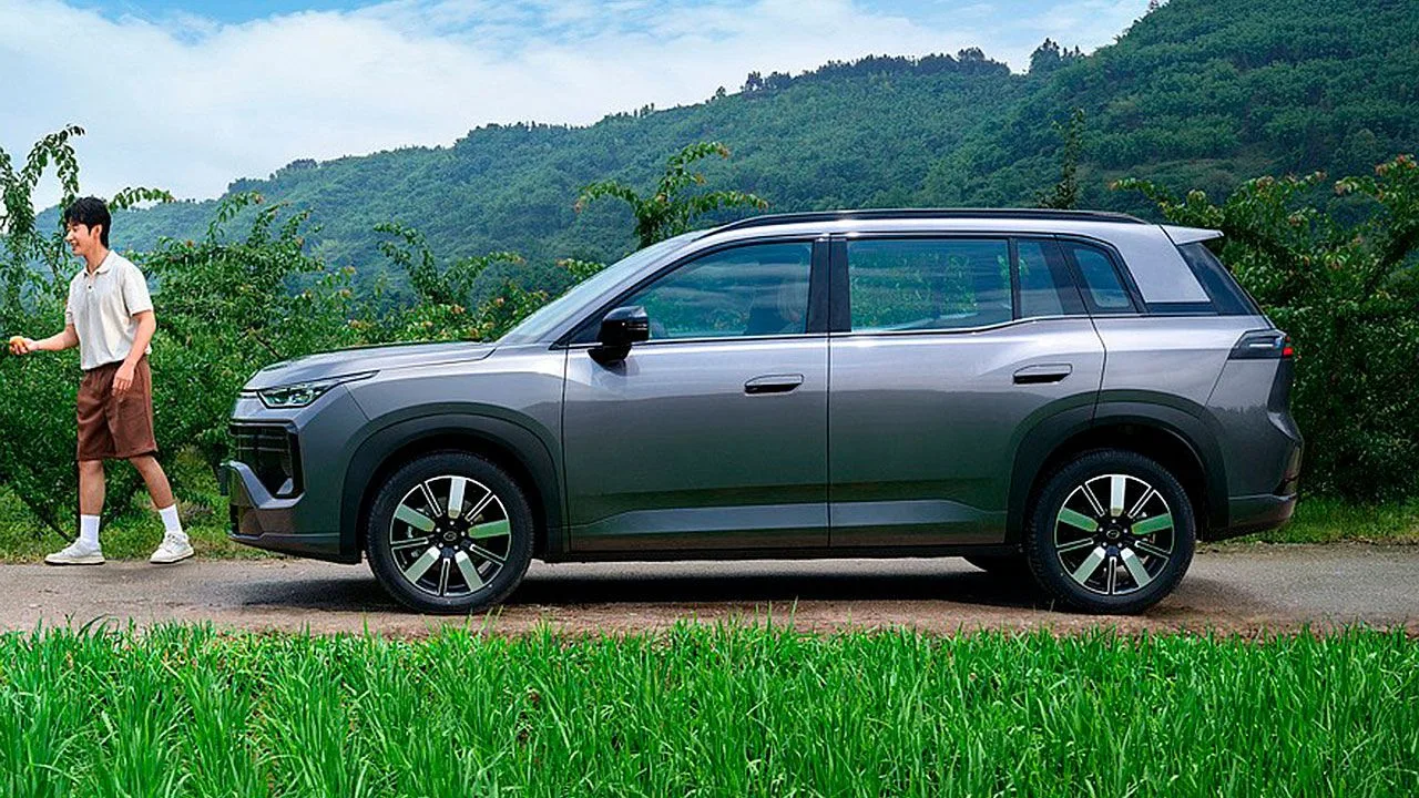 gacgas4novo4 GAC GS4 troca de plataforma e ganha visual e interior renovados na China