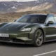 porsche 884 cv, tração integral e recarga em 18 minutos: o novo Porsche Taycan Turbo Cross Turismo redefine o que é "carro de família"