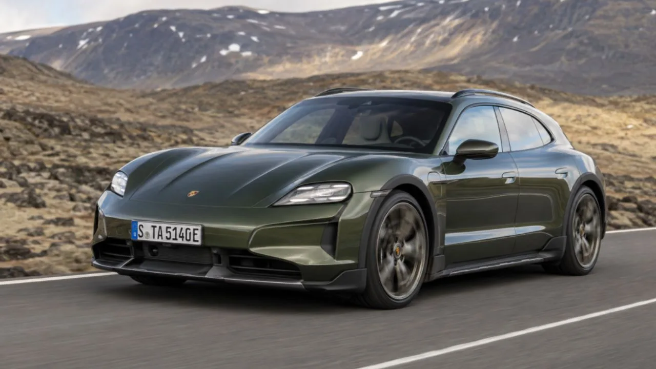 porsche 884 cv, tração integral e recarga em 18 minutos: o novo Porsche Taycan Turbo Cross Turismo redefine o que é "carro de família"