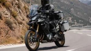 Voge 900 DSX: a moto chinesa que está deixando as marcas tradicionais no chinelo