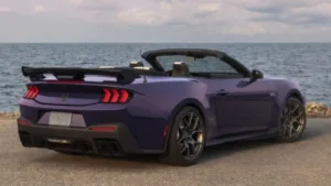 Ford revela o Mustang conversível mais potente da história e ele tem 805 cv