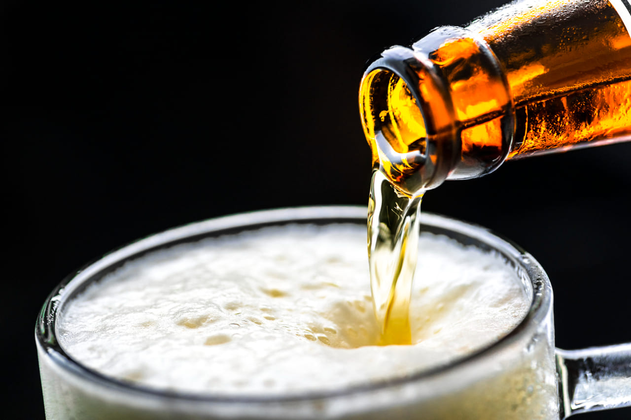 Dia Internacional da Cerveja: descubra a história, os segredos e como apreciar essa bebida milenar