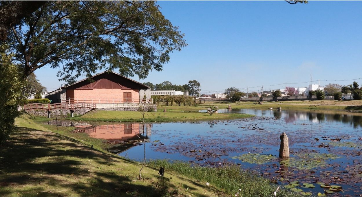 O lago que dobrou de capacidade, ganhou garças e ainda protege Curitiba das chuvas