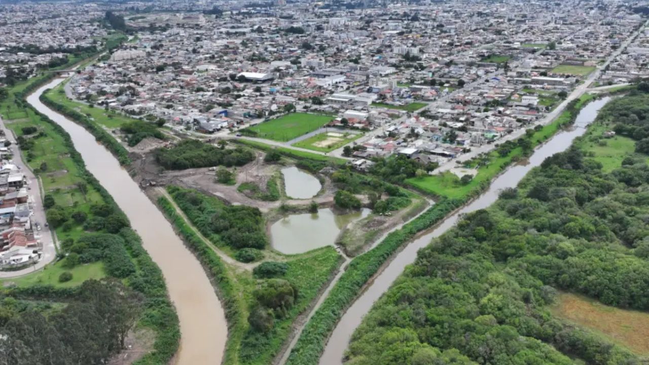 Novo parque na Grande Curitiba vai armazenar 15 milhões de litros de água da chuva e ajudar a reduzir alagamentos na região