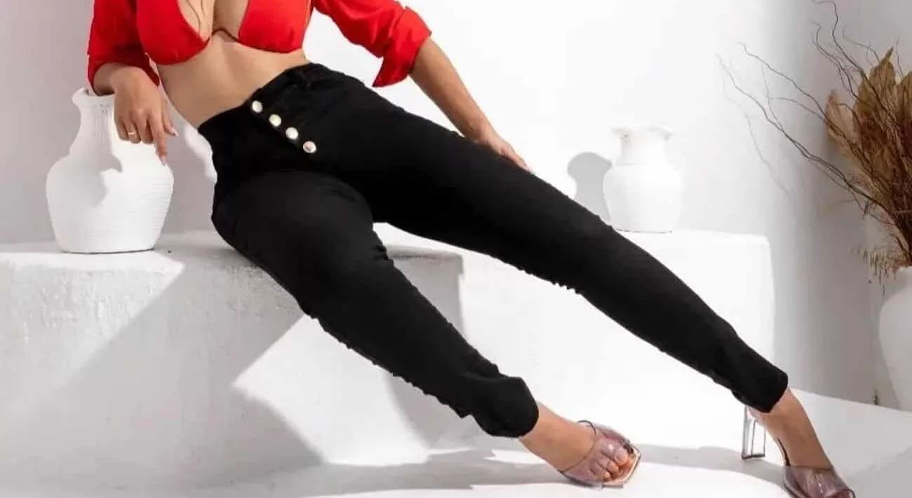 calca jeans preta capa