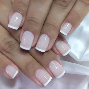 Como fazer blindagem nas unhas e deixá-las lindas e fortes
