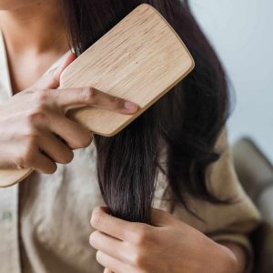 Acertando na escolha da vitamina contra queda de cabelo