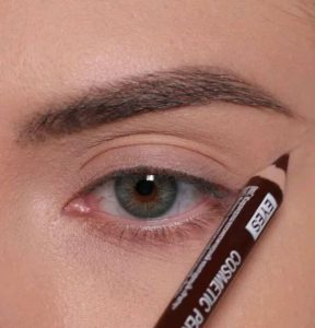 Delineado perfeito: o truque de 5 minutos que muda o rosto inteiro