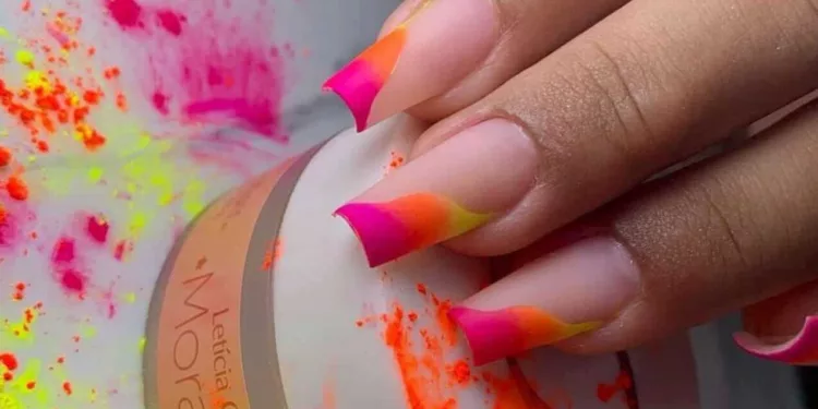 modelos de unhas decoradas para carnaval