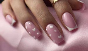 Unhas em Gel: 4 Decorações Elegantes e Modernas para você se Inspirar