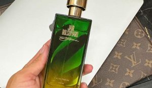 Lembra do Perfume do Bolsonaro que se esgotou após 6 horas do seu pré-lançamento?
