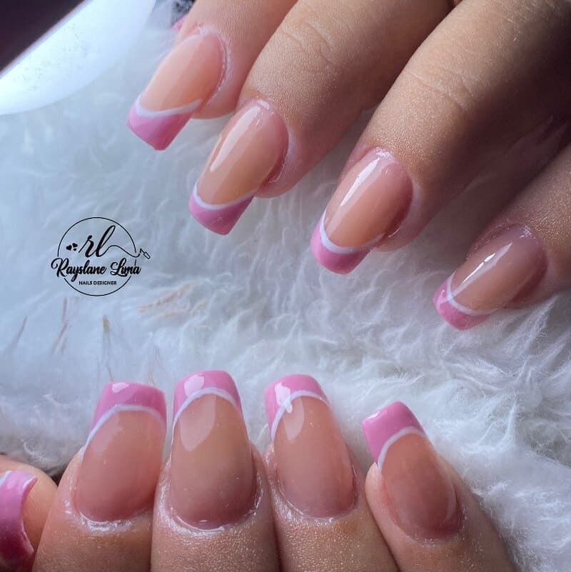 Unhas francesinhas diferentes: Se encante pelas unha francesinha dupla.