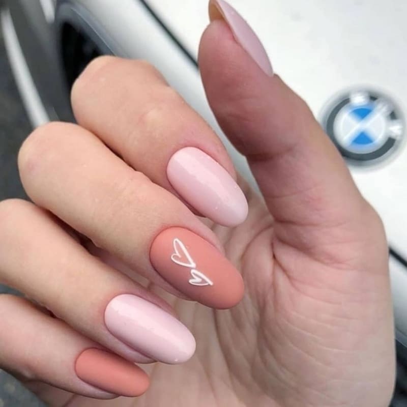 decorações de unhas rosa claro