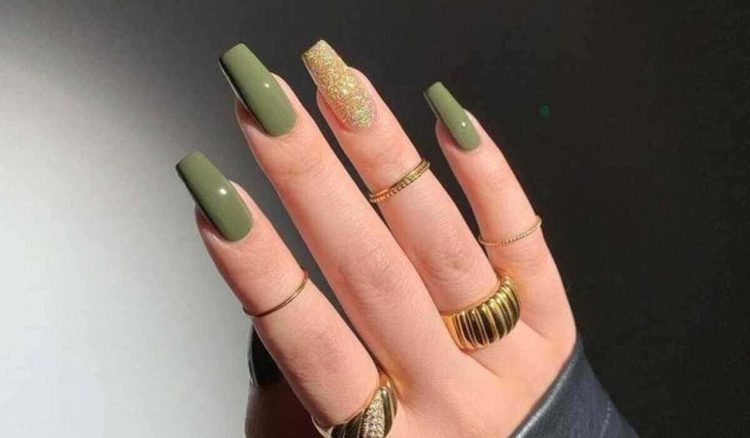 esmalte verde militar