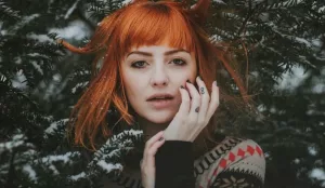 6 Tendências de Cores de Cabelo para Aquecer seu Inverno em 2024