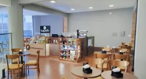 Café, Beleza e Estilo: Curitiba Ganha Cafeteria com Cosméticos Feitos de Café Verde