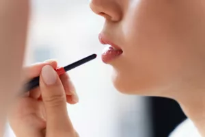 Dicas para usar lápis labial e garantir uma boca perfeita.