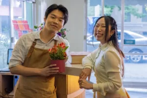 Em volta por cima, Jin se encontra com Min-Ji