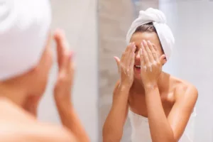 Skincare para pele oleosa: como tratar a acne e equilibrar o excesso de oleosidade