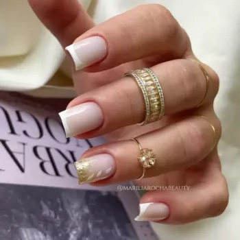 cropped-unhas-branco-dourado-2.webp