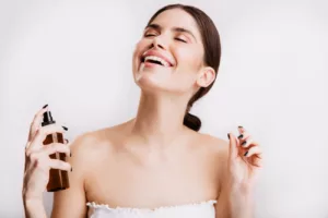 Perfumes femininos que deixam rastro: os mais elogiados para começar bem a semana