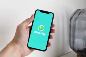 Entenda a falha no WhatsApp que permite rever fotos de visualização única