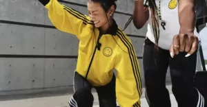 Adidas Originals e Smiley: Uma Parceria que Espalha Alegria e Estilo
