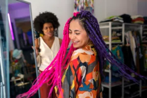 Carnaval 2026: 3 penteados criativos que vão fazer seu look viralizar nos blocos