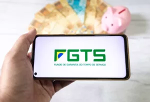 FGTS: Trabalhador que sacar dinheiro retido poderá escolher ficar ou sair do saque-aniversário