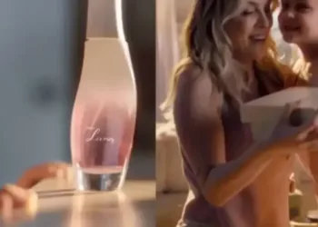 Natura Tata Estaniecki 768x401 1 - Tata Estaniecki estrela campanha de Dia das Mães da Natura com sua filha Bia