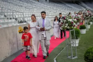 Casamento coletivo na Ligga Arena promete emocionar Curitiba com mais de 140 casais inscritos