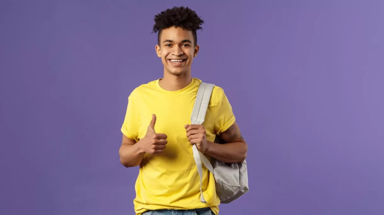 jovem 1 - 5 perfumes baratos para arrasar na escola e na faculdade