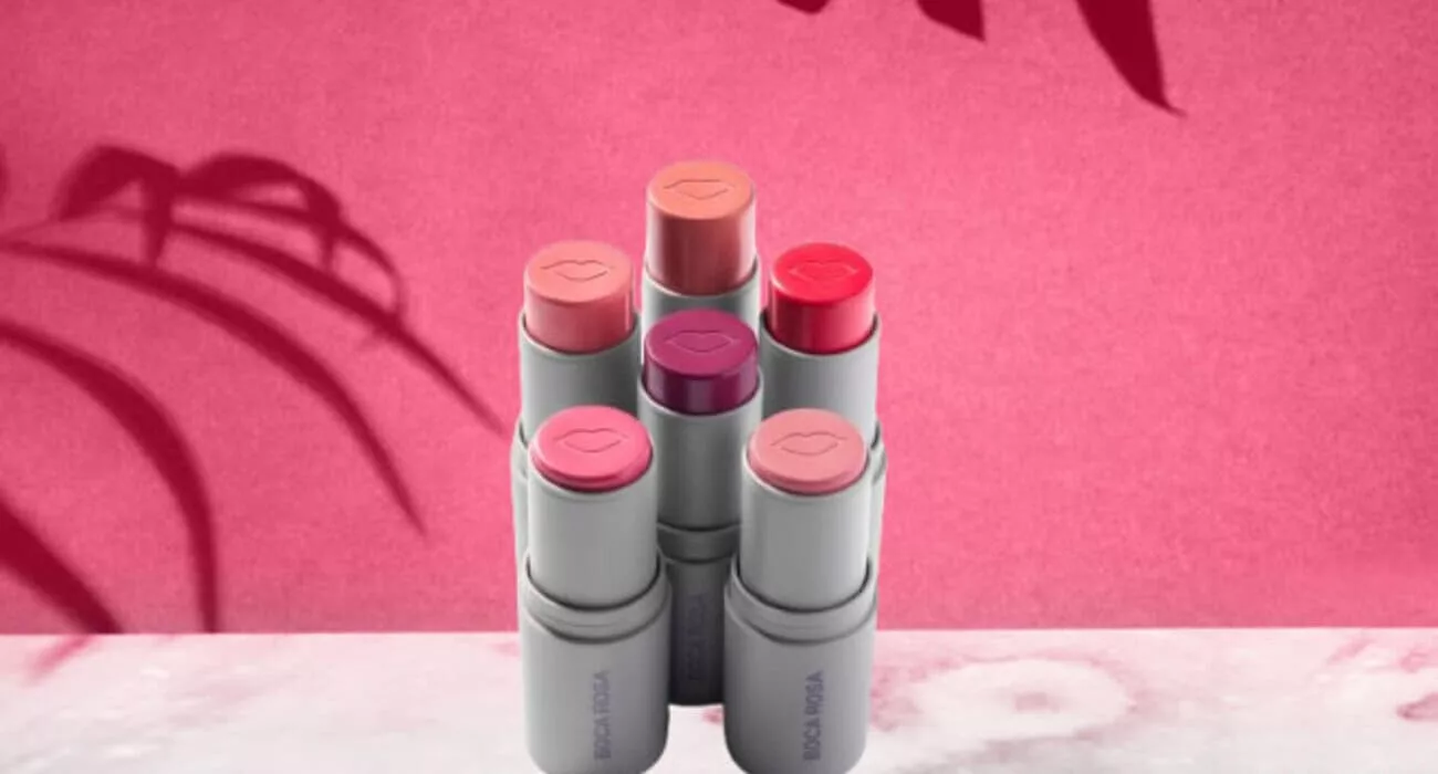 BocaRosa - Stick Cor está de volta! Boca Rosa relança seu hit de maquiagem com nova cor e visual repaginado