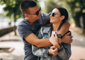 casal amor 2 - Sinais de que seu relacionamento está saudável, segundo terapeutas