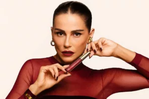 Falem Bem, Falem Matte: Deborah Secco brilha na nova campanha da Eudora