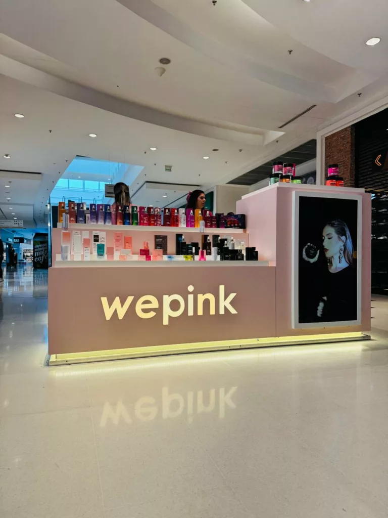 Wepink - Nova loja da WePink desembarca em Curitiba com promessas de beleza, autoestima e muitas fragrâncias