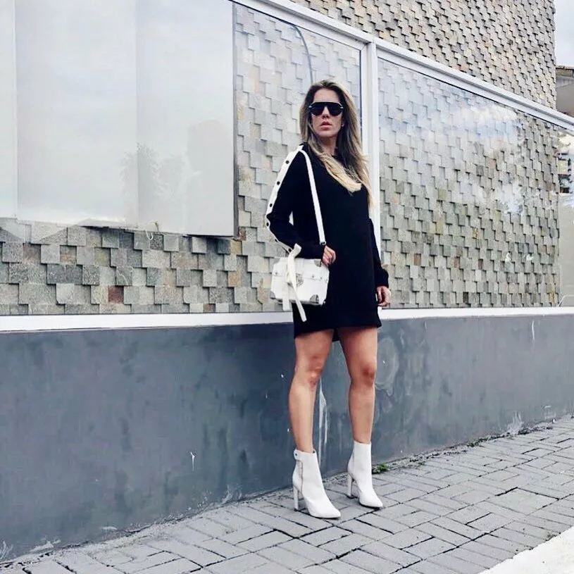 bota branca 4 - Moda feminina inverno 2025: aposte na bota branca para looks modernos e cheios de atitude