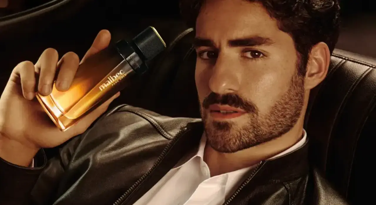 e12724b7 ed90 4fe5 ab7f 3852e6b9df0f bot 58506 malbec pure gold desodorante colonia 05 - Malbec Pure Gold: o perfume que transforma elogios em rotina