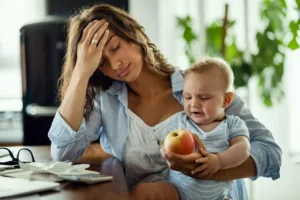 Será que estou fazendo certo? O medo de errar na maternidade e como superá-lo com leveza