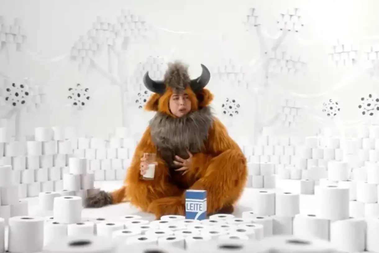 mamiferos notco2 - Bebês da Parmalat voltam em nova campanha da NotMilk — agora adultos e sofrendo com leite tradicional