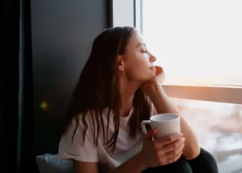 sonhando 1 - O que significa sonhar com alguém que já morreu?