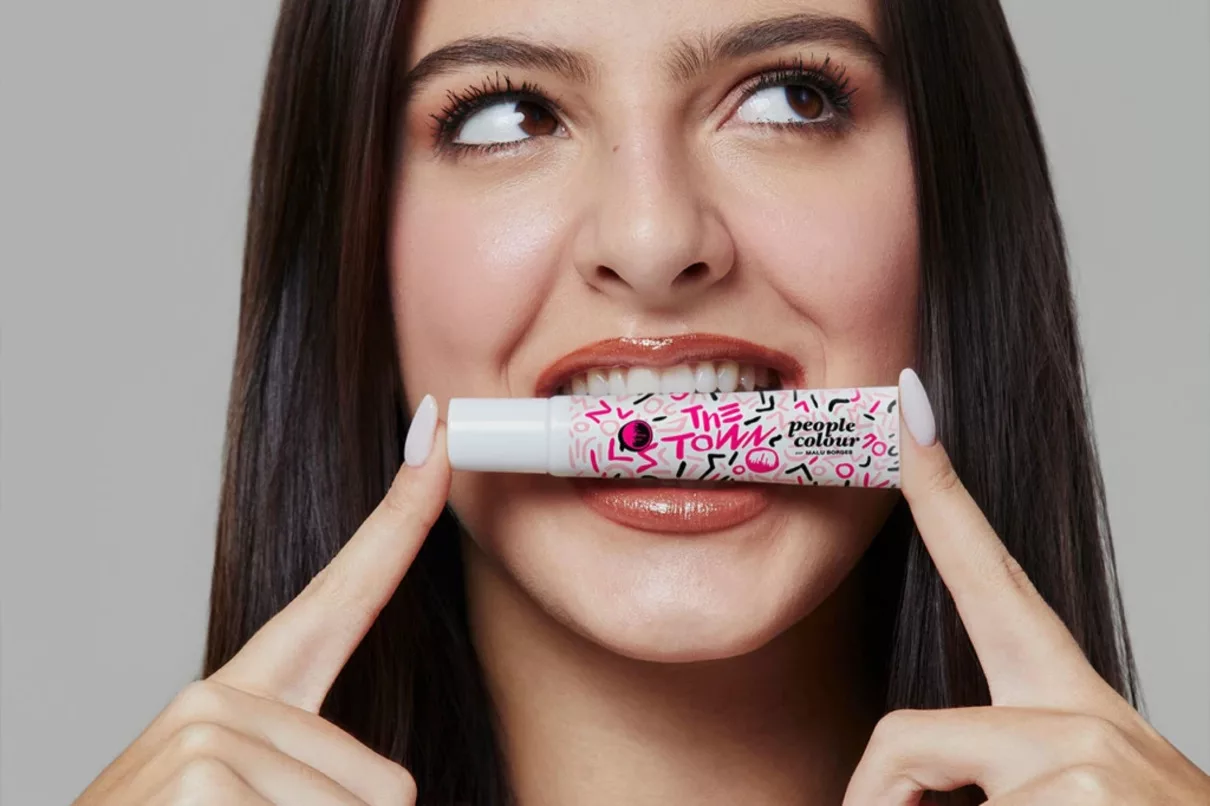 1280x852 Gloss Oficial The Town 2025 cred divulgacao 1024x682 1 - People Colour lança gloss exclusivo para o The Town 2025