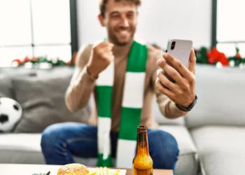 bet - Anatel bloqueia sites ilegais de apostas e revela novo perfil do apostador brasileiro