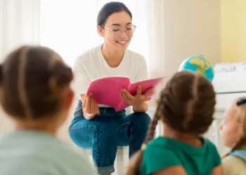 profissoes criancas - Se o seu coração é das crianças, estas carreiras podem transformar sua vida